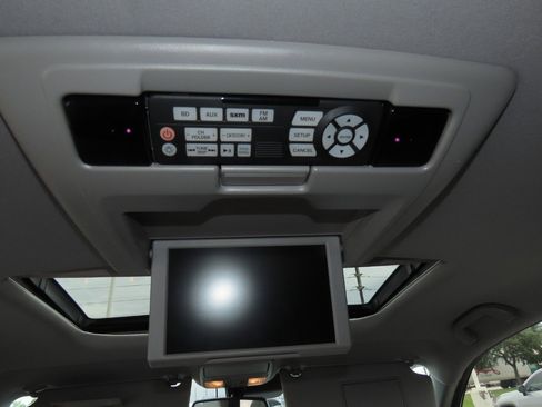 Used 2017 Honda Pilot Touring image 23