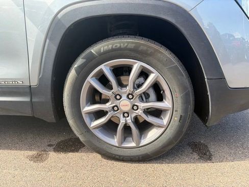 Used 2024 GMC Terrain SLT AWD/4WD image 12
