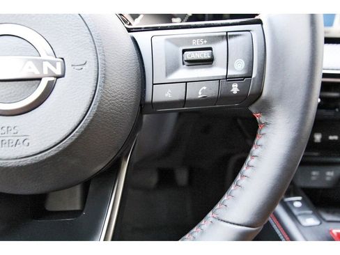 Used 2025 Nissan Kicks SR AWD/4WD image 16