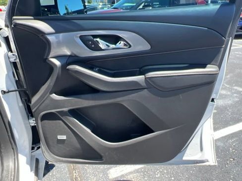 Used 2019 Chevrolet Traverse Premier w/ Driver Confidence II Package FWD image 37