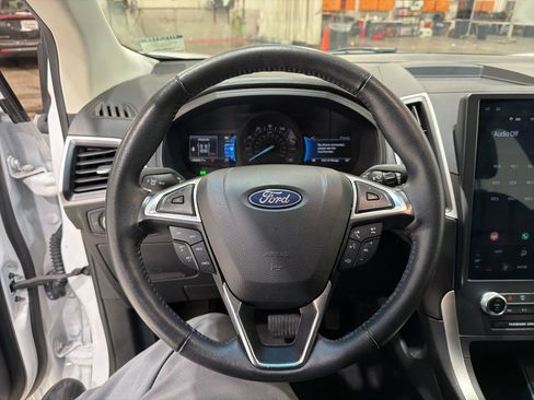 Used 2024 Ford Edge SEL image 16