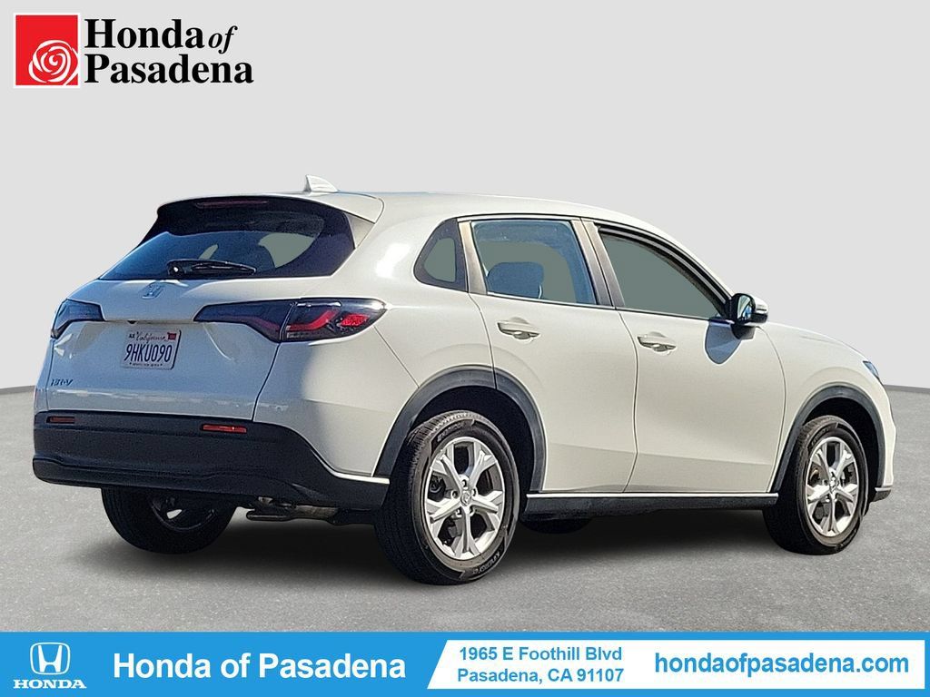 Certified 2024 Honda HR-V LX image 2