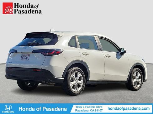 Used 2024 Honda HR-V LX image 2