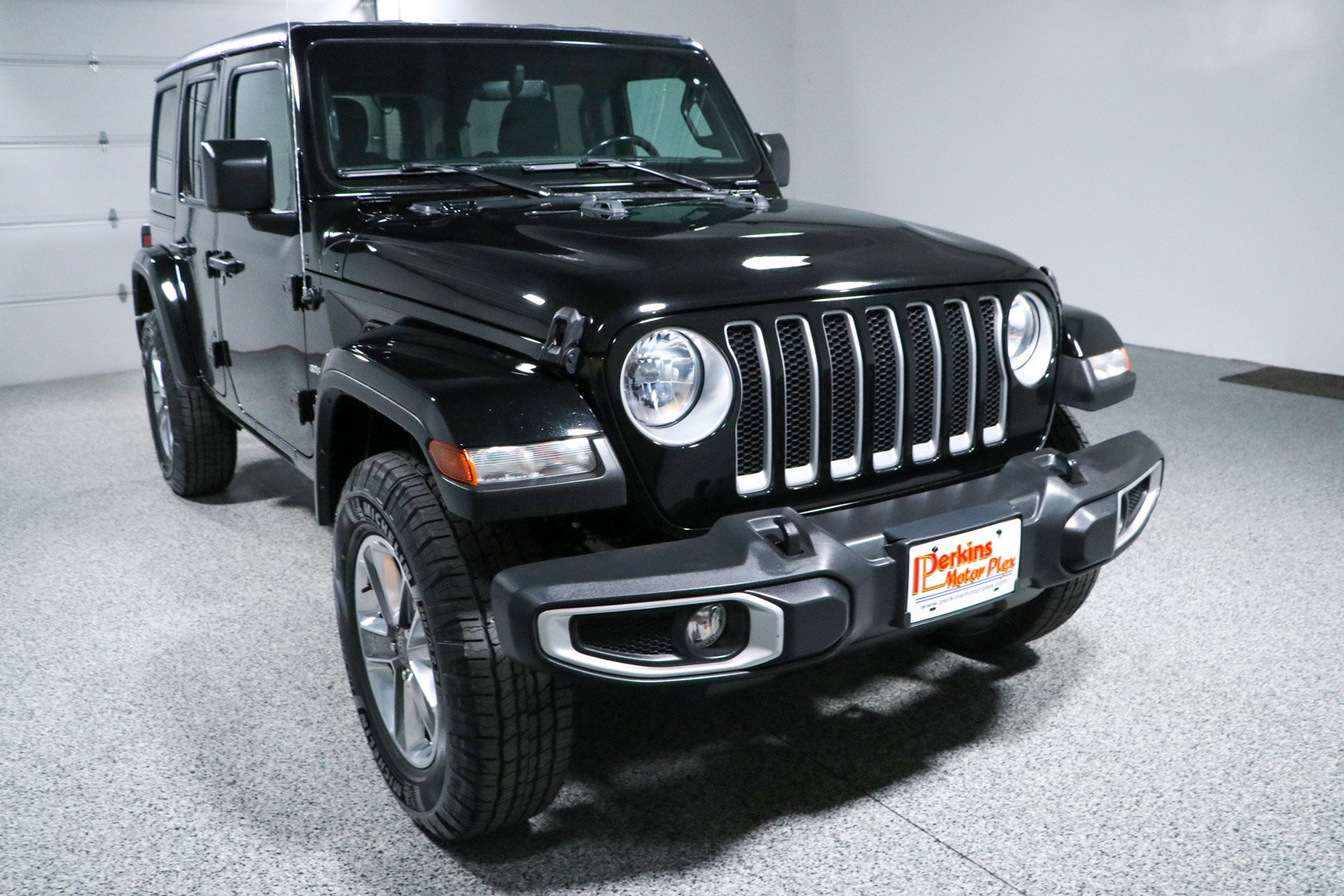 Used 2022 Jeep Wrangler Unlimited Sahara w/ Cold Weather Group AWD/4WD image 5