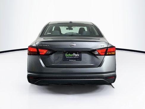 Used 2024 Nissan Altima 2.5 SV FWD image 7