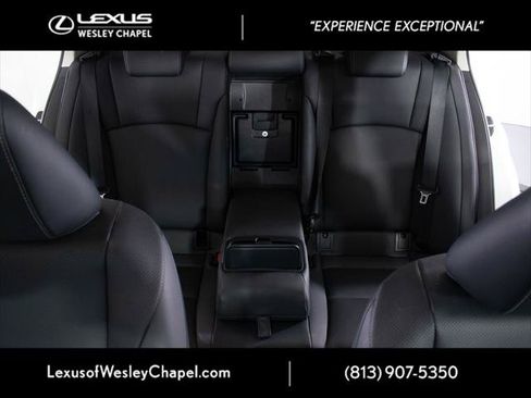 Certified 2023 Lexus ES 250 w/ Premium Package AWD/4WD image 17