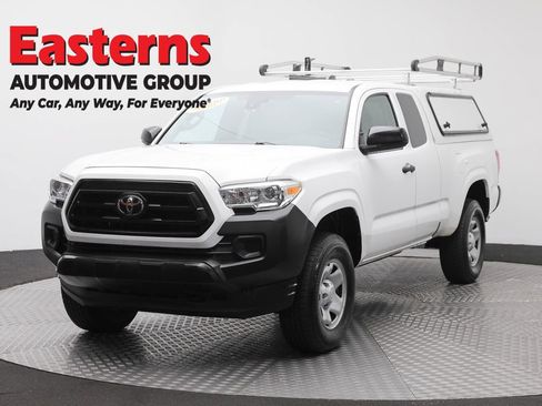 Used 2020 Toyota Tacoma SR RWD image 1