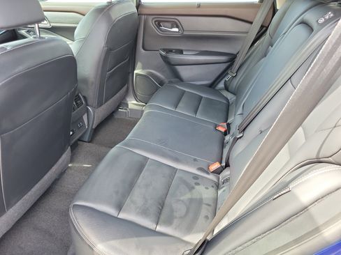 Used 2023 Nissan Rogue SL w/ SL Premium Package image 12