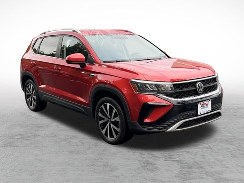 Used 2022 Volkswagen Taos SE AWD/4WD image 3