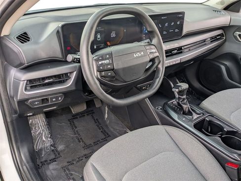 Used 2025 Kia K4 LXS image 14