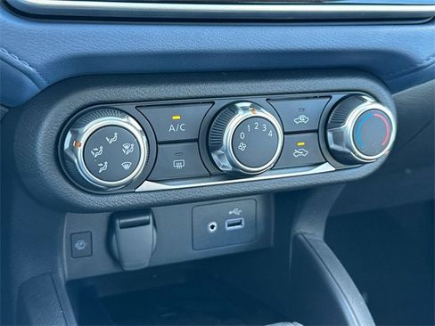 New 2025 Nissan Versa SV w/ Trunk Package image 12