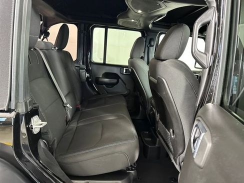 Used 2024 Jeep Wrangler Unlimited Rubicon 4xe image 27