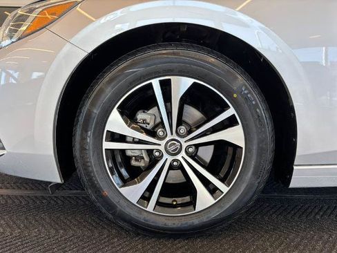 Certified 2023 Nissan Sentra SV FWD image 13