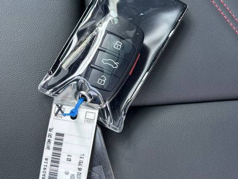 Certified 2025 Audi Q3 2.0T Premium Plus image 38