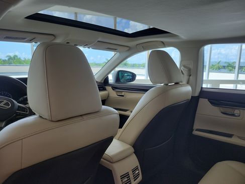Used 2018 Lexus ES 350 w/ Accessory Package 2 FWD image 14