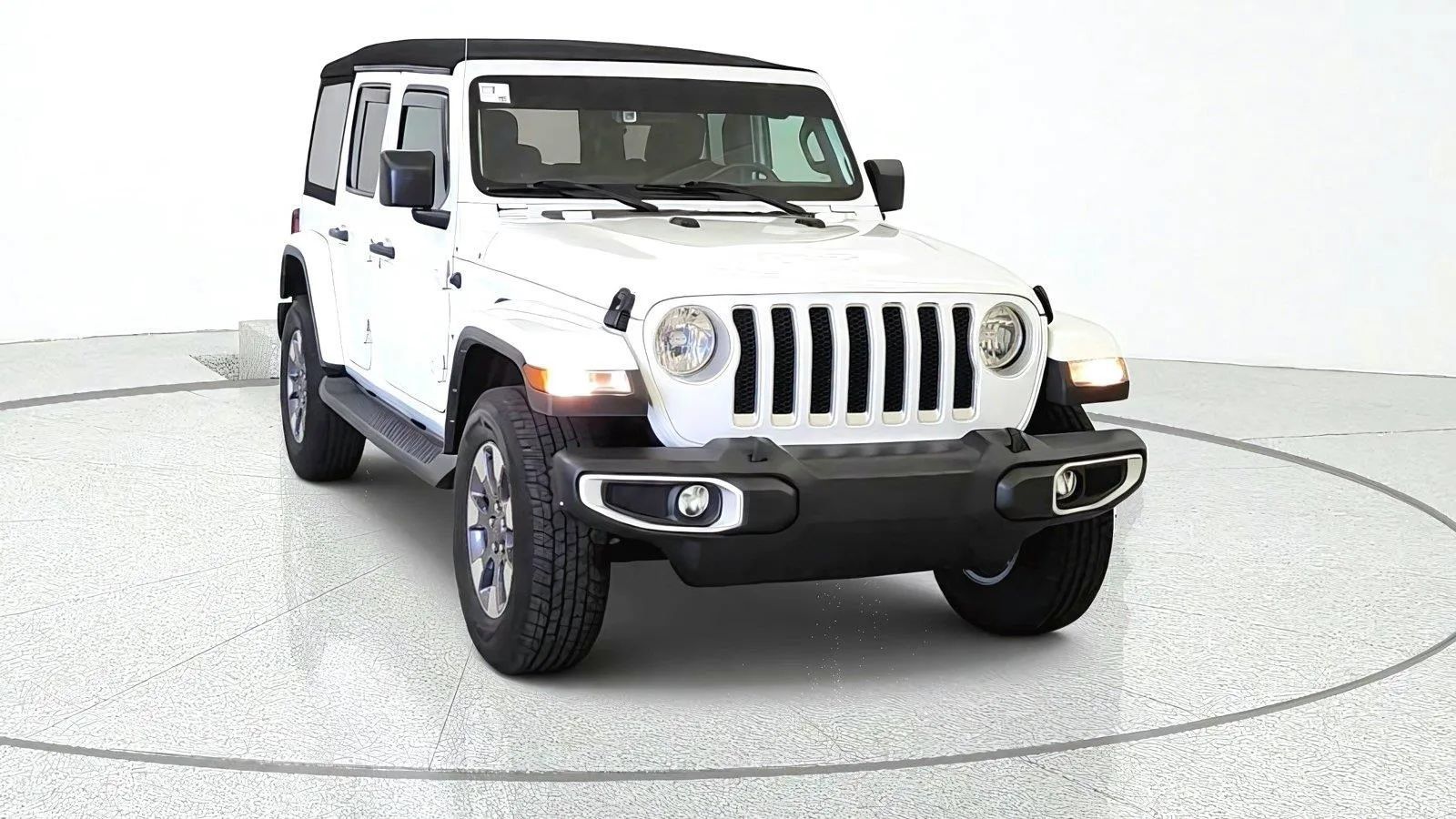Used 2022 Jeep Wrangler Unlimited Sahara AWD/4WD image 2