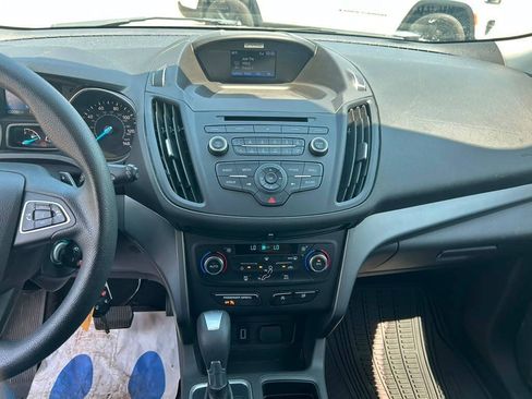 Used 2017 Ford Escape SE FWD image 14