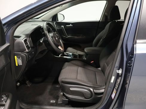Used 2018 Kia Sportage LX image 9