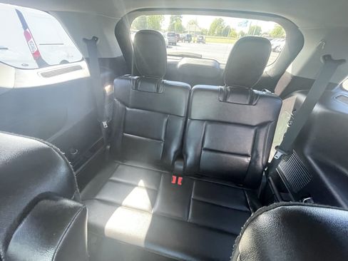 Used 2021 Ford Explorer XLT w/ Equipment Group 202A AWD/4WD image 26