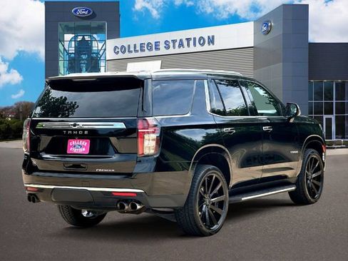 Used 2022 Chevrolet Tahoe Premier RWD image 4