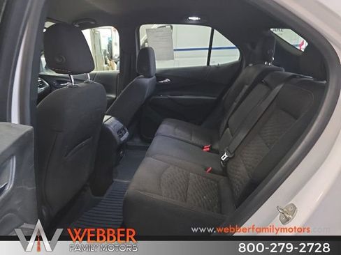Used 2018 Chevrolet Equinox LT FWD image 11