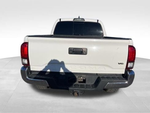 Used 2019 Toyota Tacoma TRD Off-Road image 6