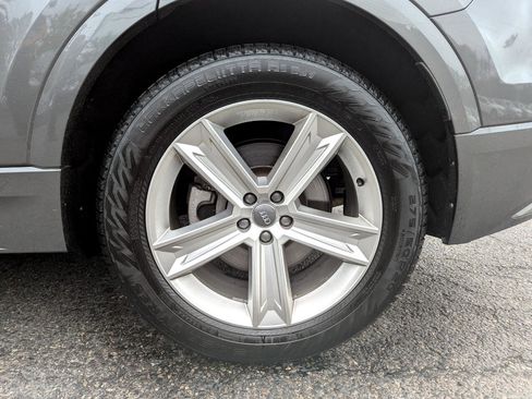 Used 2019 Audi Q8 Premium image 50