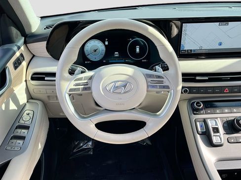 Used 2024 Hyundai Palisade Limited image 24
