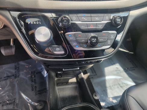 Used 2025 Chrysler Pacifica Select FWD image 22