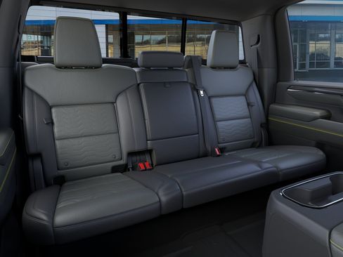New 2026 Chevrolet Silverado 2500 ZR2 w/ LPO, Dark Essentials Package AWD/4WD image 18