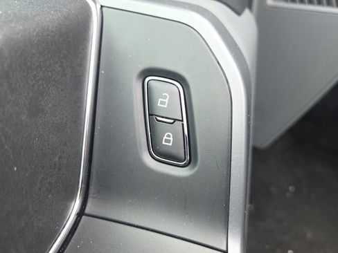 Certified 2025 Ford F150 XLT w/ Equipment Group 301A Standard image 21