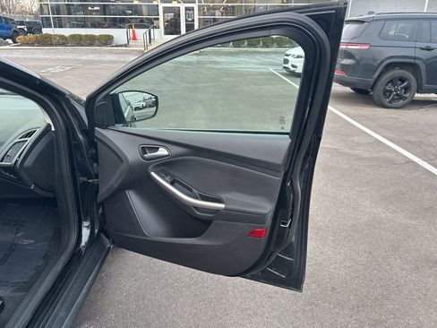 Used 2012 Ford Focus SEL image 17