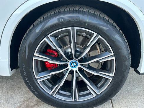 Certified 2024 BMW X5 xDrive50e w/ M Sport Package image 33