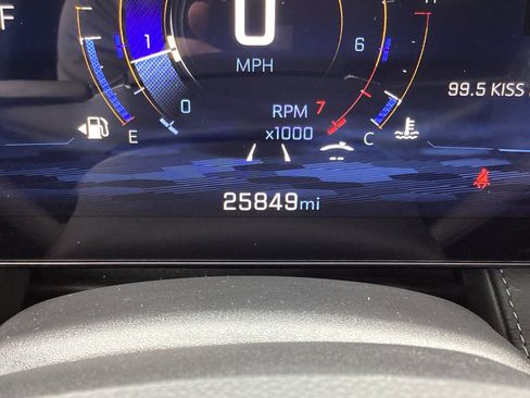 Used 2025 Chevrolet Equinox LT w/ Convenience Package II FWD image 3