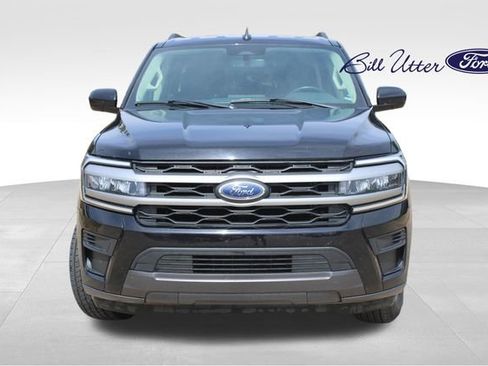 Used 2024 Ford Expedition Max XLT RWD image 2
