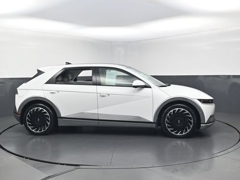 Used 2024 Hyundai Ioniq 5 Limited AWD/4WD image 43