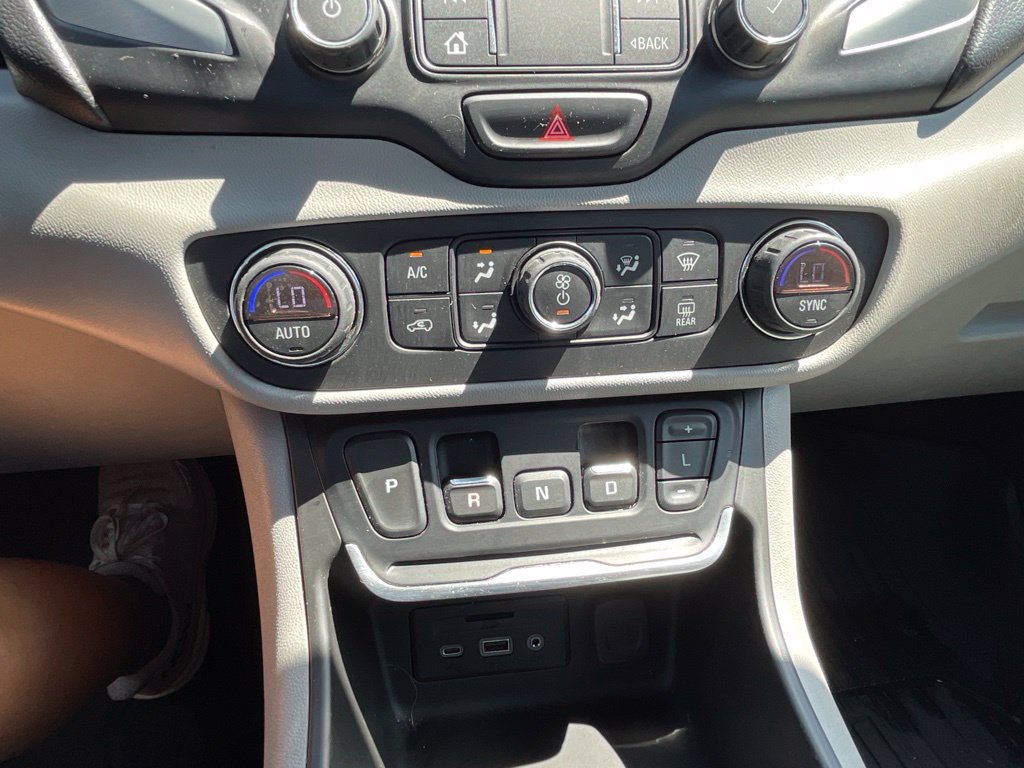 Used 2020 GMC Terrain SLT w/ Preferred Package FWD image 16