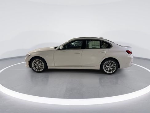 New 2025 BMW 330i xDrive Sedan w/ Convenience Package image 5