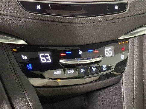 Used 2022 Cadillac XT5 Sportv w/ Technology Package AWD/4WD image 19