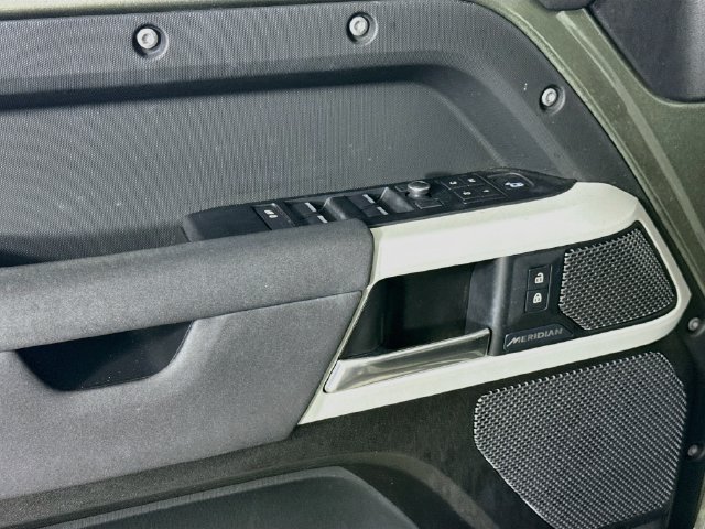 Used 2020 Land Rover Defender 110 First Edition AWD/4WD image 20