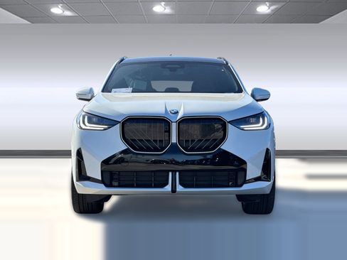 Used 2026 BMW X3 xDrive30i w/ Premium Package AWD/4WD image 5