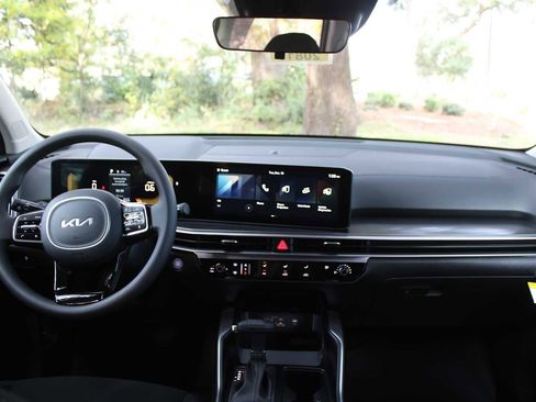 New 2026 Kia Sorento LX image 22