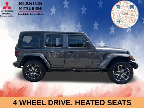 Used 2024 Jeep Wrangler Unlimited w/ Convenience Group AWD/4WD image 4