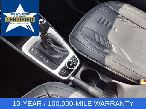 Used 2024 Hyundai Venue Limited image 23