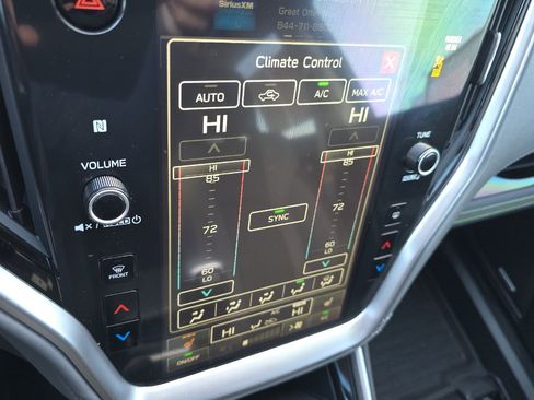 Used 2025 Subaru Outback Onyx Edition image 27