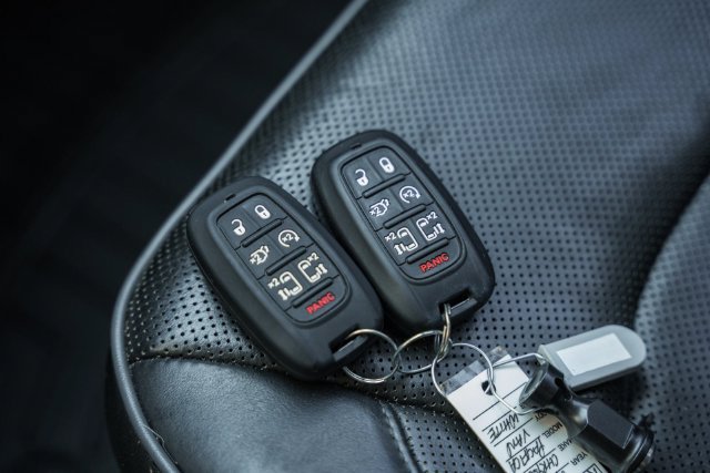 Used 2019 Chrysler Pacifica Limited FWD image 59