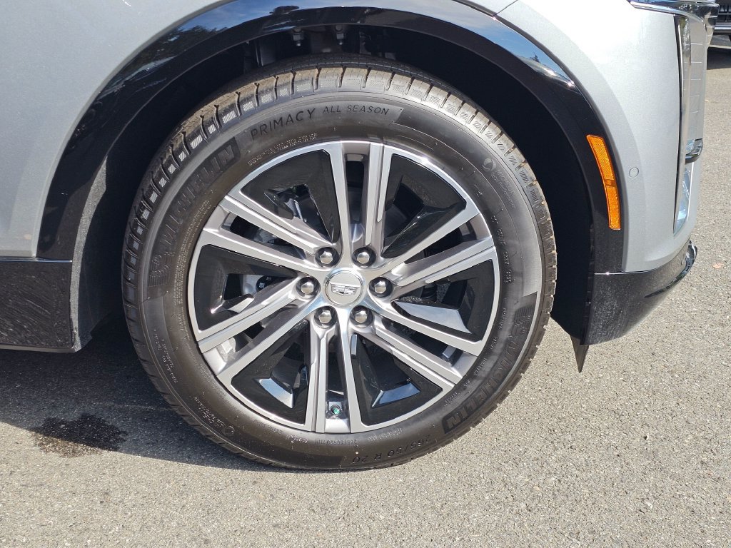 New 2027 Cadillac Lyriq Luxury AWD/4WD image 9