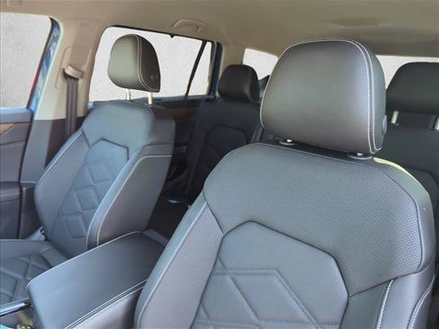 Used 2026 Volkswagen Atlas SE FWD image 19