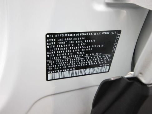 Used 2022 Volkswagen Taos SE image 28