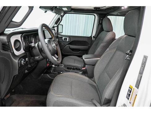 Used 2024 Jeep Wrangler Unlimited Sport AWD/4WD image 34